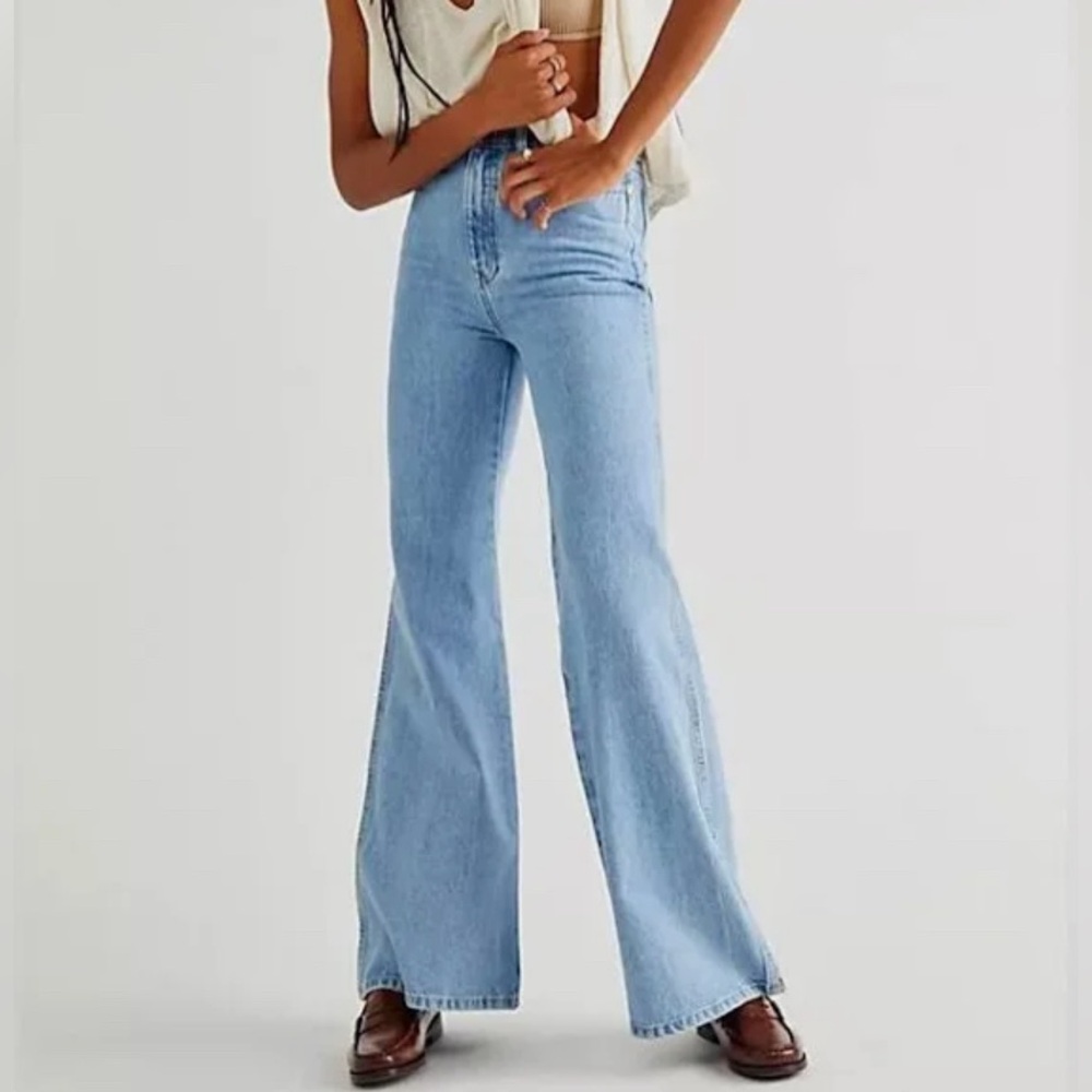 Like new high rise flare, perfect fit and comfortable.